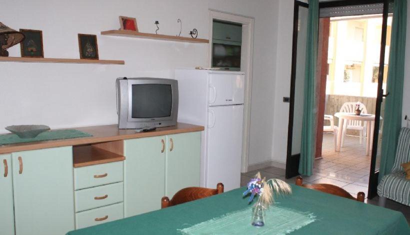 Trilocale Sissy sul mare room 1