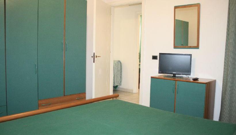 Trilocale Sissy sul mare room 3